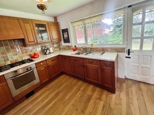Kitchen- click for photo gallery